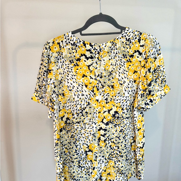 Elegant Yellow and Black Floral Blouse - Picture 2 of 2